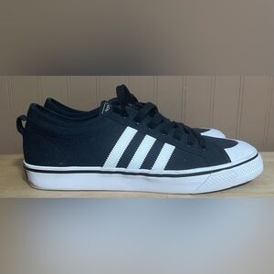 RARE🔥 Adidas Originals Black White Nizza Casual Skate Sneaker Shoes; size 10.5